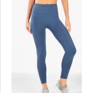 Sync High-Waisted Perforated 7/8